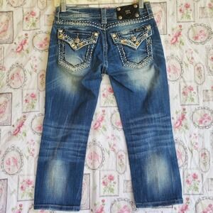 Miss Me Women's Blue Denim Embellished Flap Pocket Capri Crop Jeans Size 27